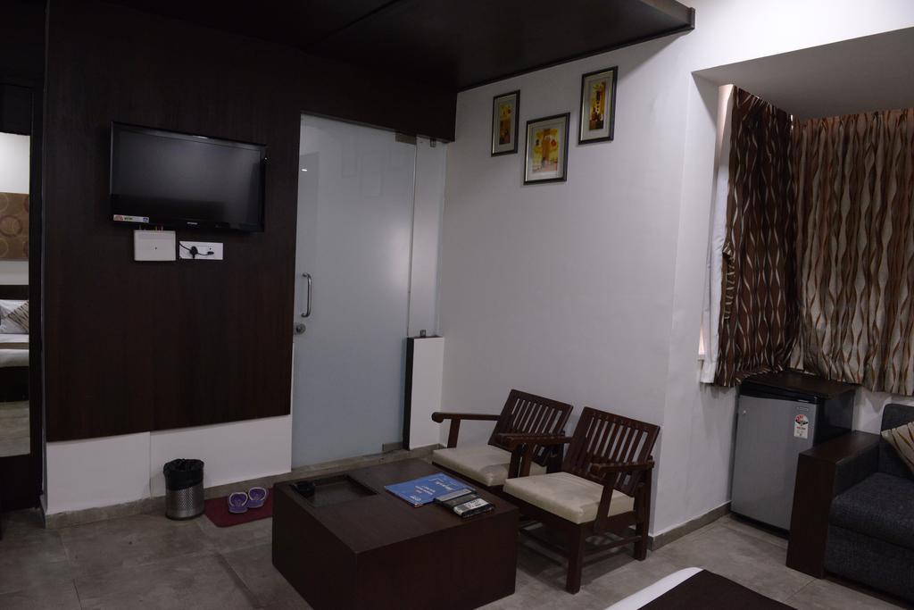 Hotel Palm View Residency Vadodara Zewnętrze zdjęcie